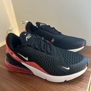 COPY - Brand new Nike Air Max 270 only worn once.